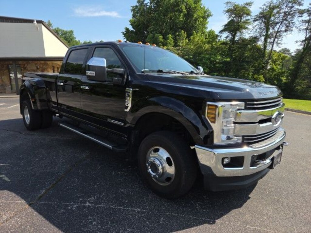 Used 2018 Ford F-350SD Lariat Truck Crew Cab