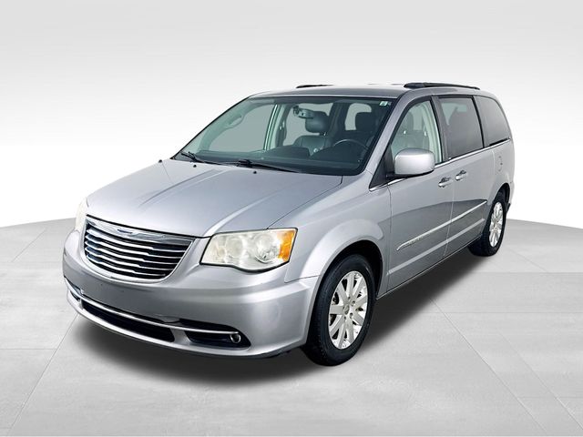 2014 Chrysler Town & Country Touring's photo
