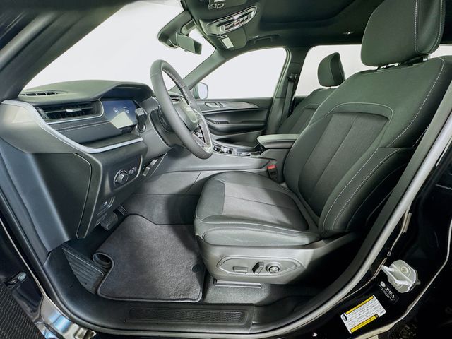 2025 Jeep Grand Cherokee L Laredo - Photo 23