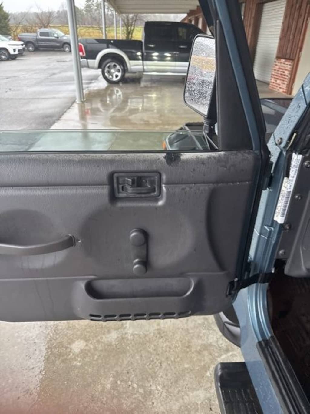 Used 1999 Jeep Wrangler SE SUV