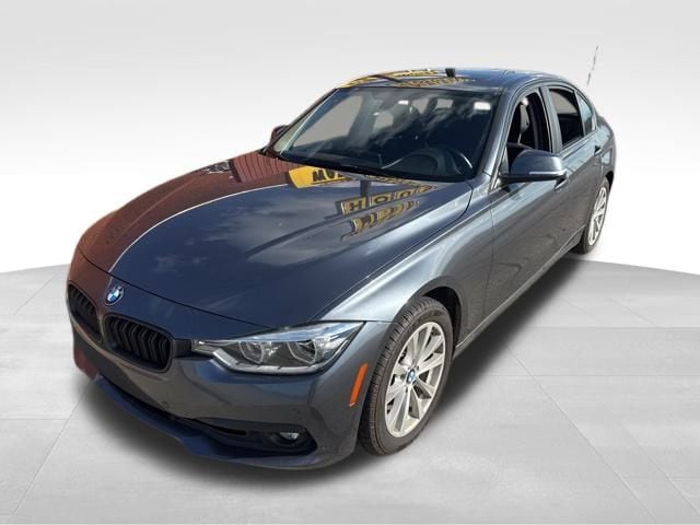 2018 BMW 3 Series 320i's photo