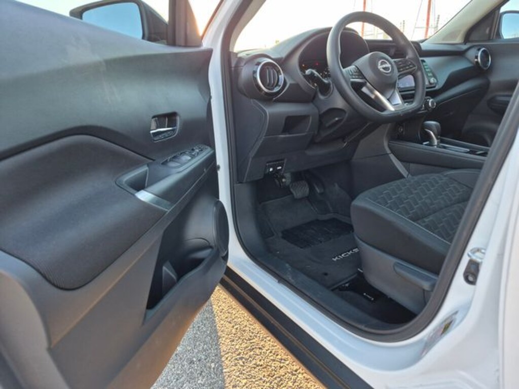 Used 2024 Nissan Kicks SV SUV