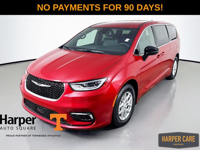 2026 Chrysler Pacifica Select's photo