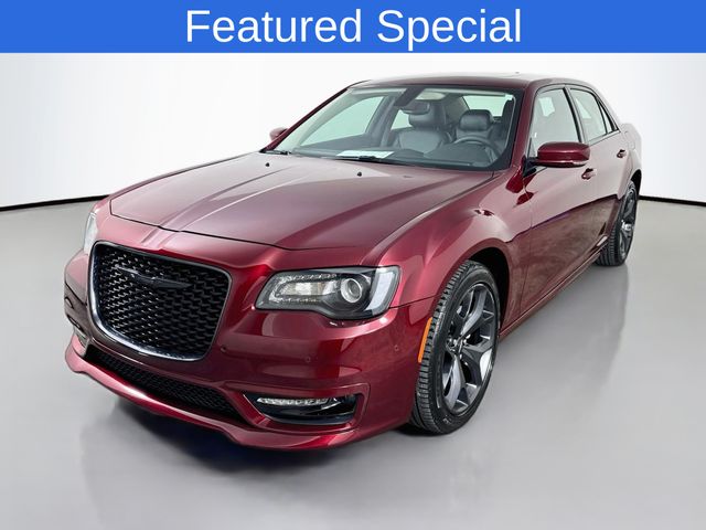 Pre-Owned 2023 Chrysler 300 Touring