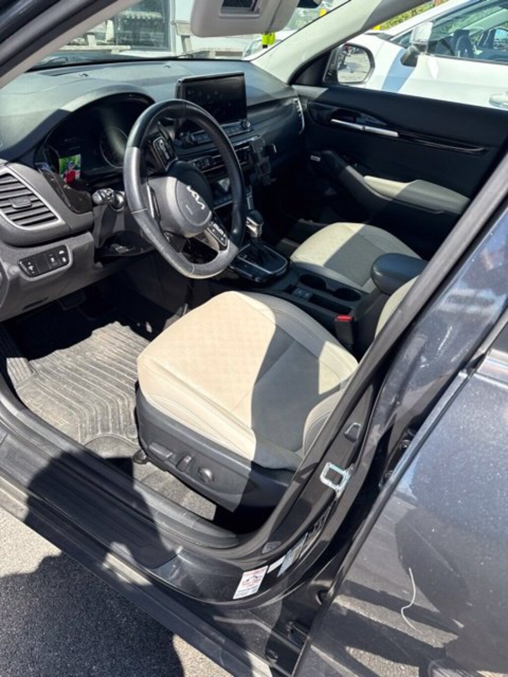 Used 2022 Kia Seltos SX SUV