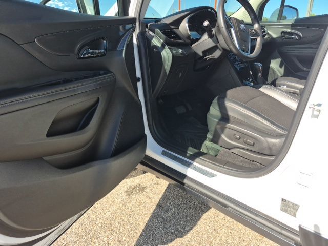 2018 Buick Encore Preferred photo 2