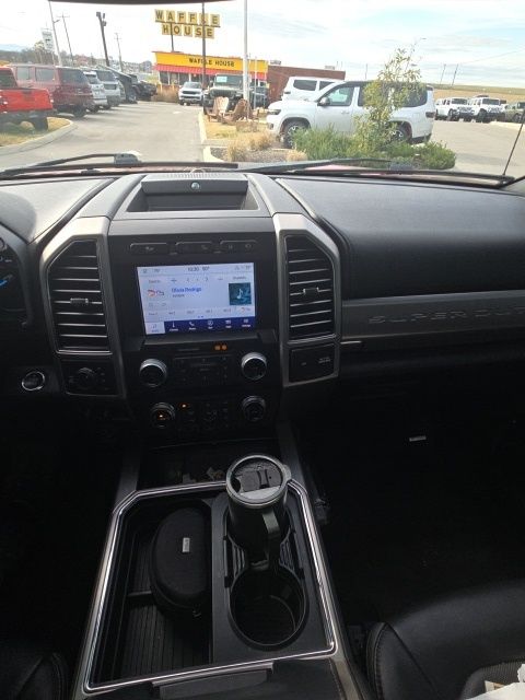 2020 Ford F-250 Platinum photo 2