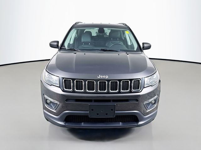 2018 Jeep Compass Latitude photo 2