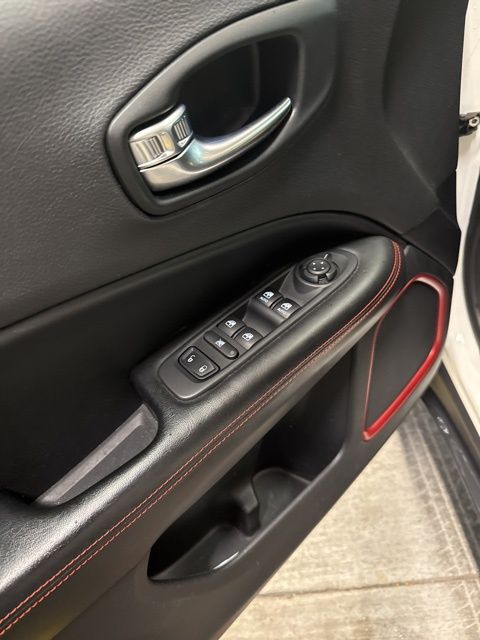 2019 Jeep Compass Trailhawk photo 3