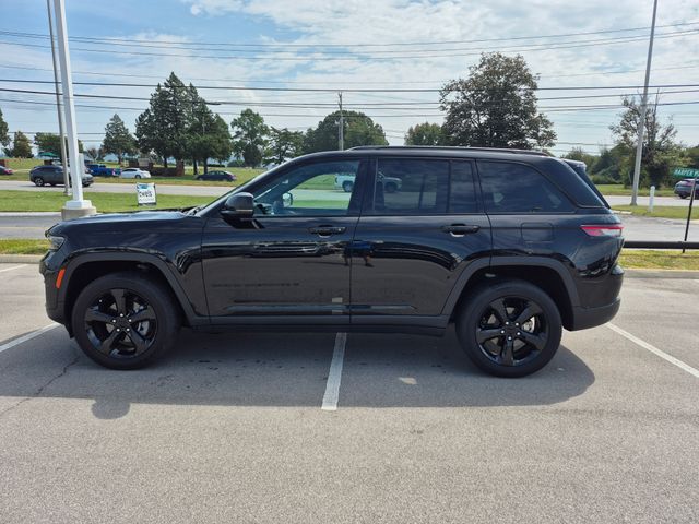 2024 Jeep Grand Cherokee Altitude X photo 2
