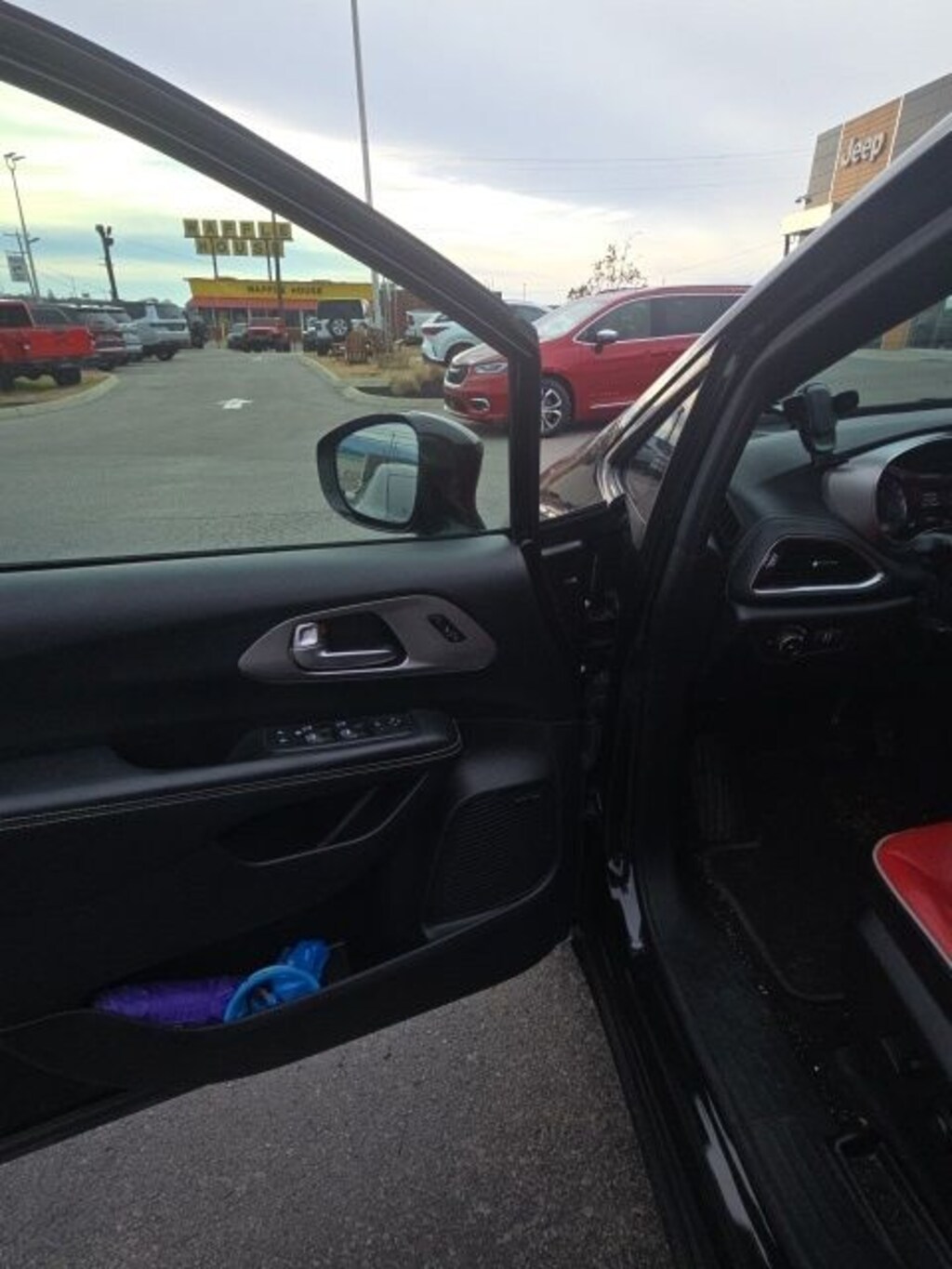 Used 2020 Chrysler Pacifica Limited Van Passenger Van