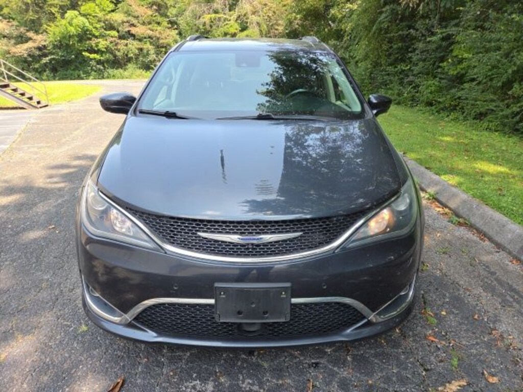 Used 2020 Chrysler Pacifica Touring L Van Passenger Van