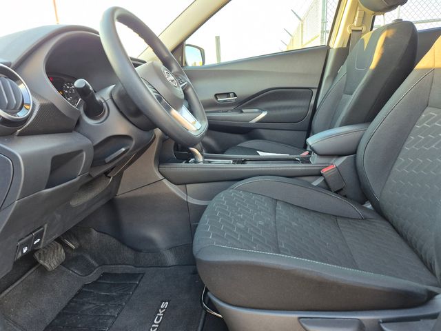 2024 Nissan Kicks SV photo 3