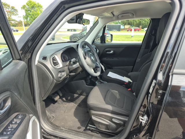 2019 Jeep Renegade Latitude photo 3