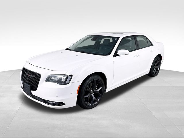 2023 Chrysler 300 S's photo