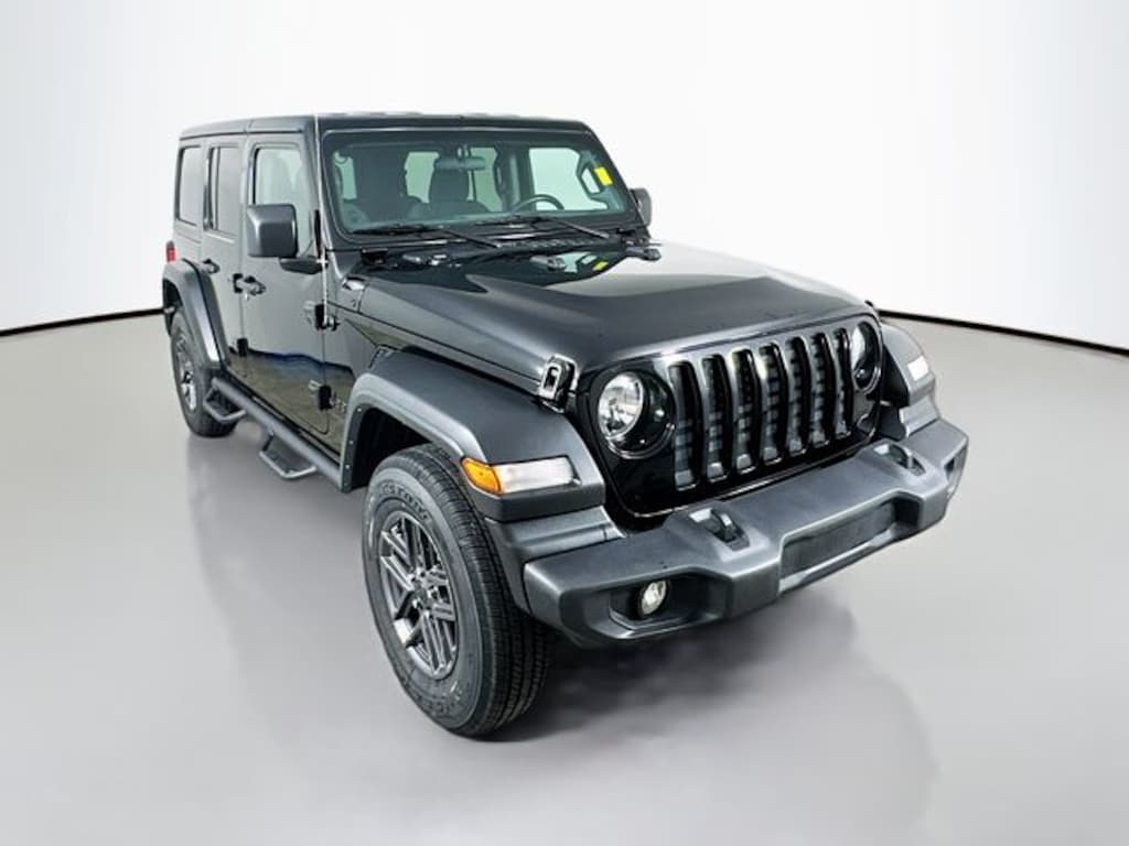 Used 2021 Jeep Wrangler Unlimited Sport Altitude SUV