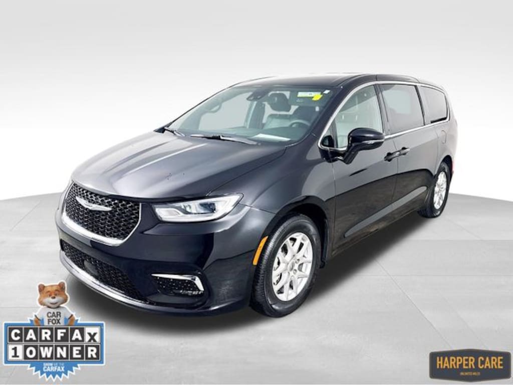 Used 2025 Chrysler Pacifica Select Van Passenger Van