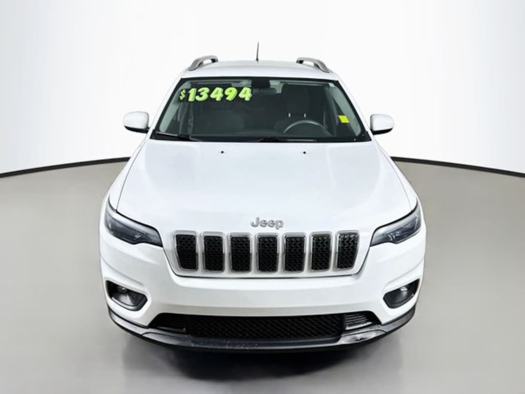 Used 2019 Jeep Cherokee Latitude SUV