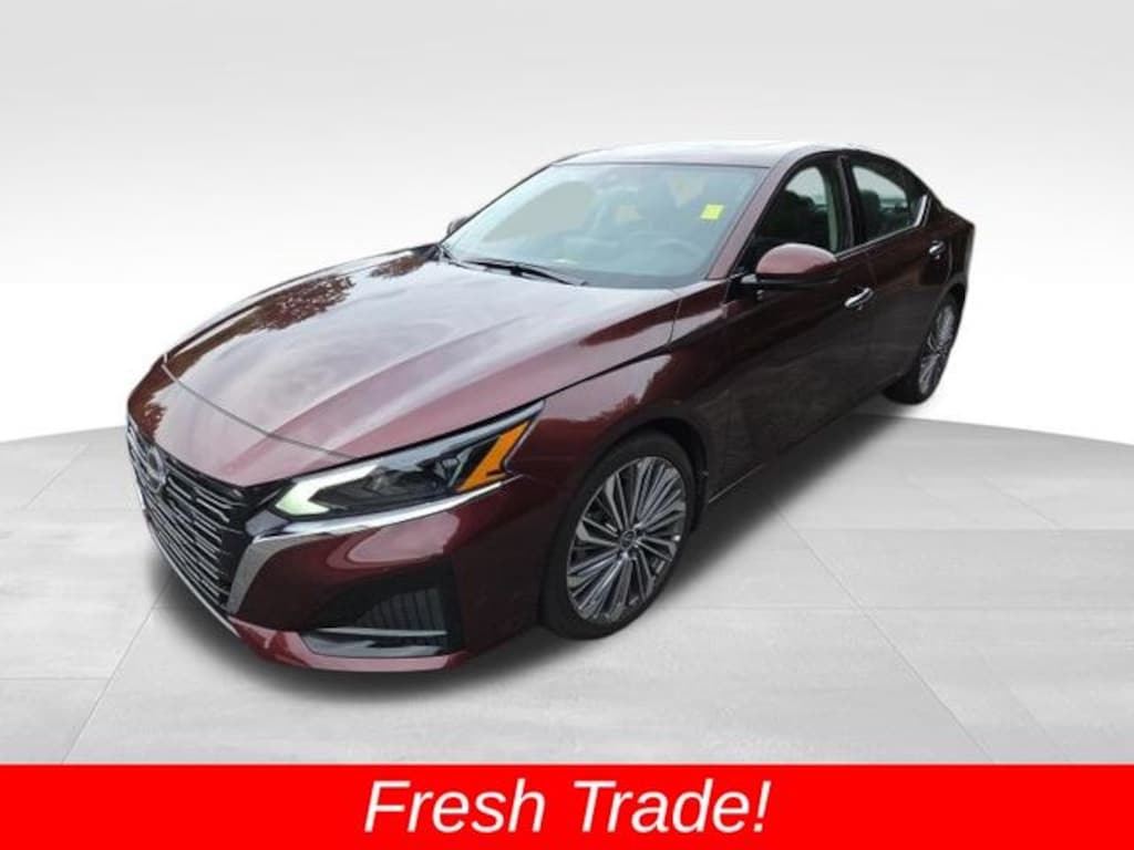 Used 2025 Nissan Altima 2.5 SL Sedan