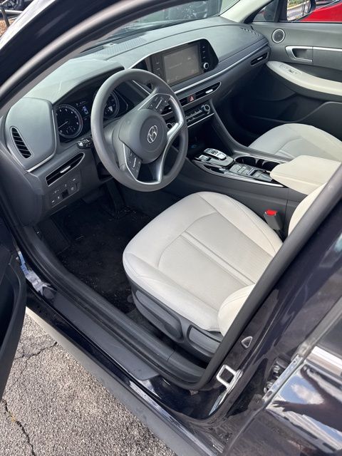 2023 Hyundai Sonata SE photo 3