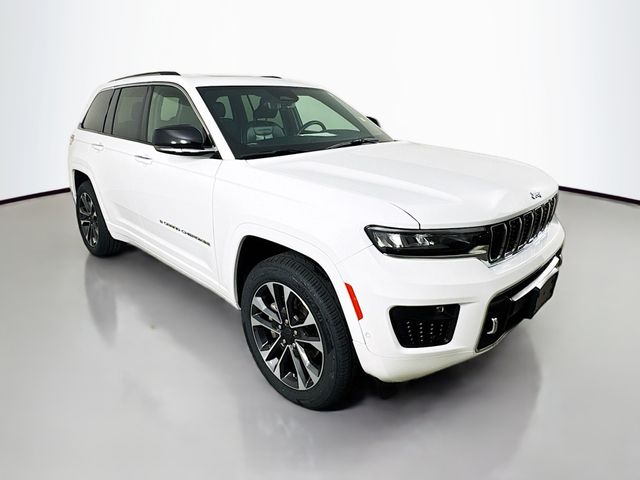 2022 Jeep Grand Cherokee Overland photo 3