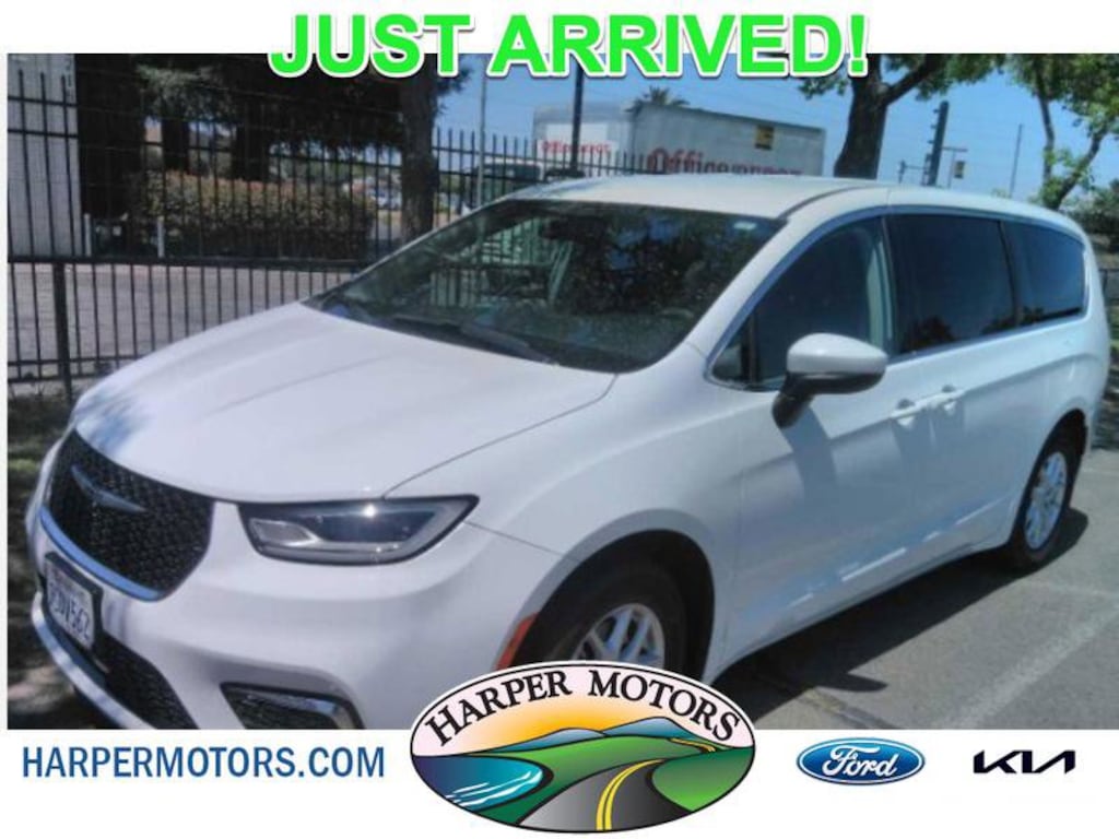 Used 2023 Chrysler Pacifica Touring L Touring L FWD