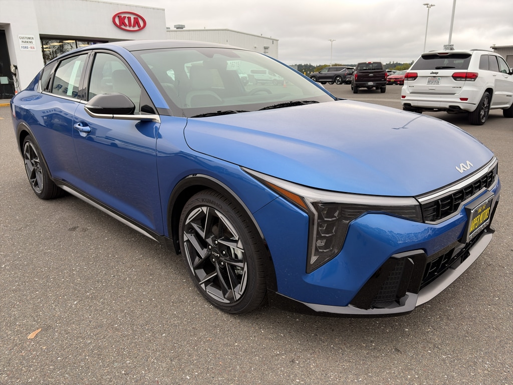 2025 Kia K4 GT-Line - Photo 7