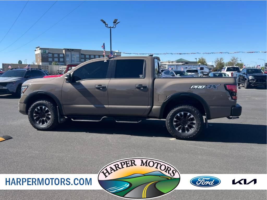 2023 Nissan Titan PRO-4X 4X4 Crew Cab's photo
