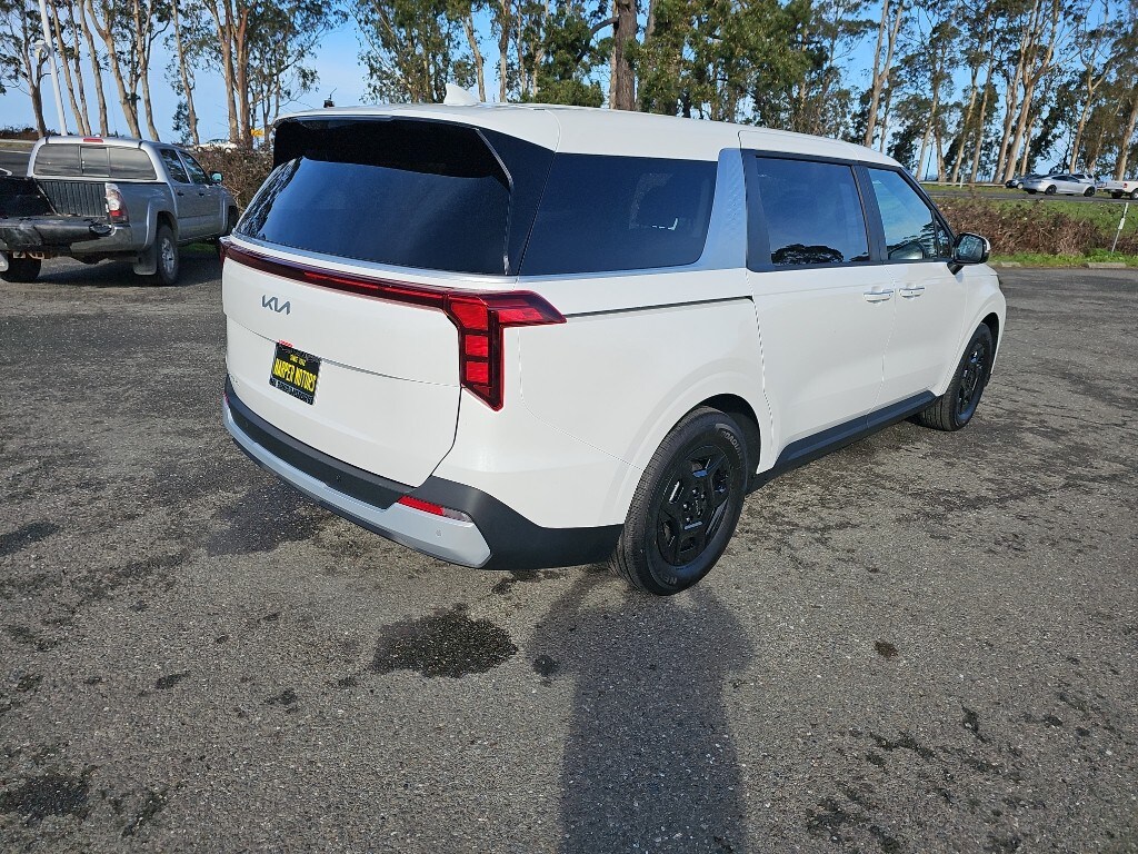 2026 Kia Carnival LXS - Photo 5