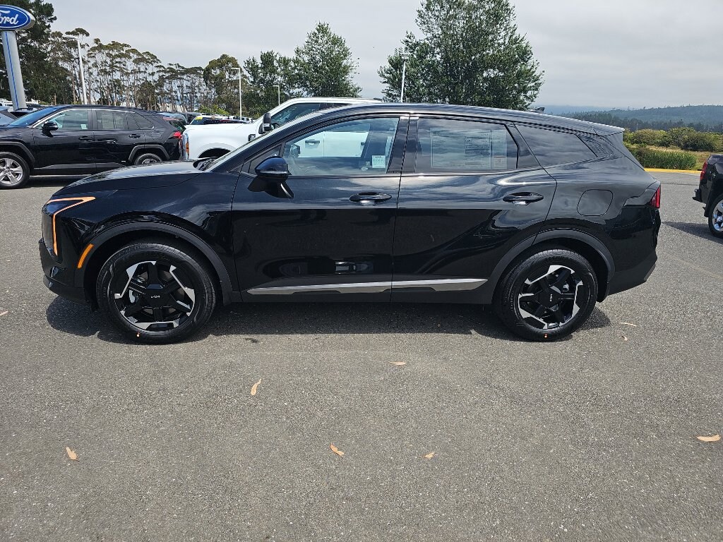 New 2026 Kia Sportage Hybrid S SUV