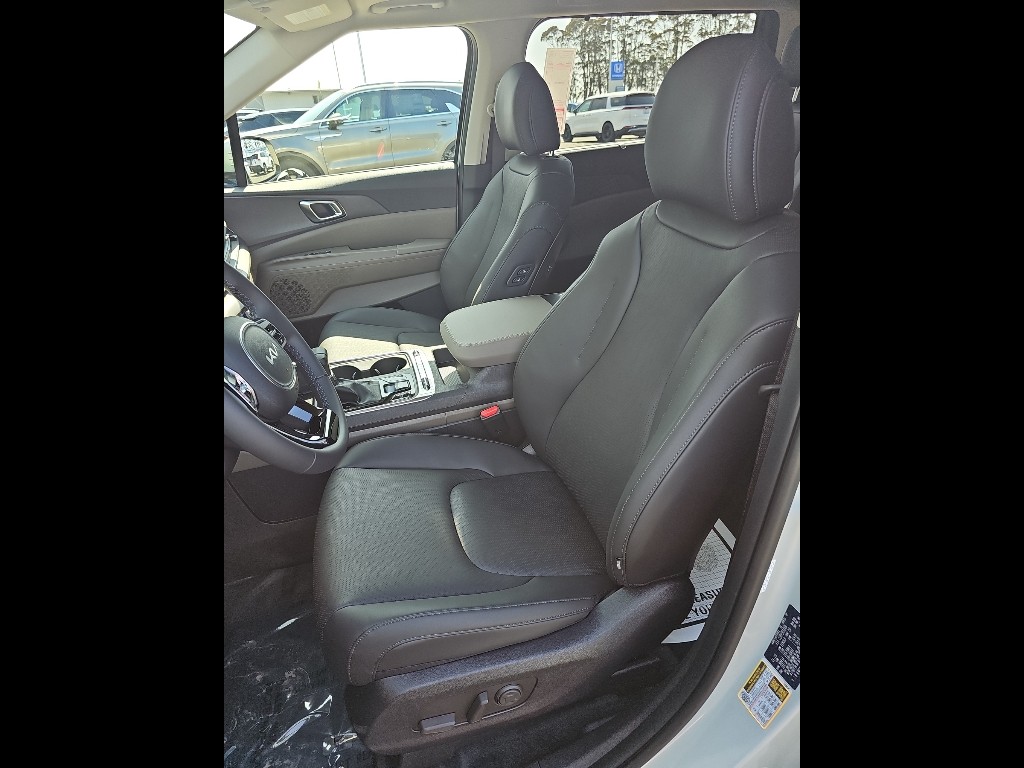 2026 Kia Carnival SX - Photo 24