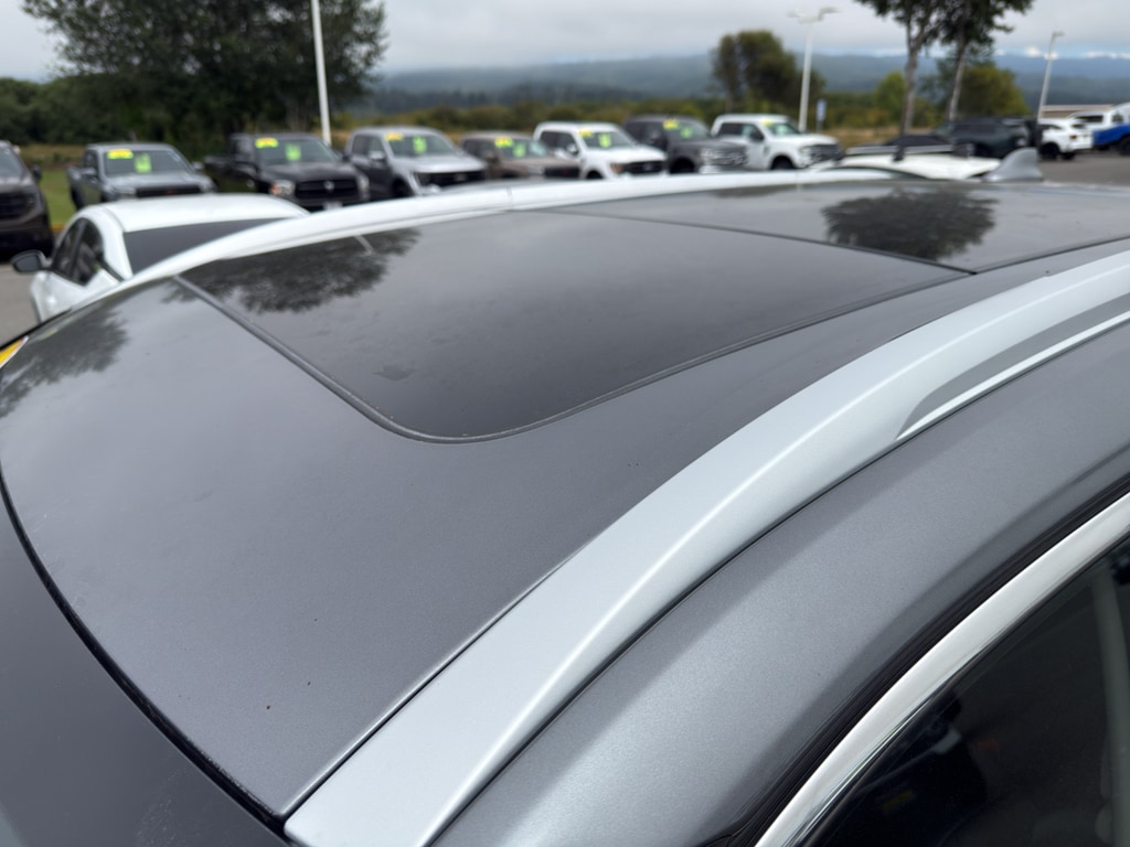2025 Nissan Rogue SL - Photo 10