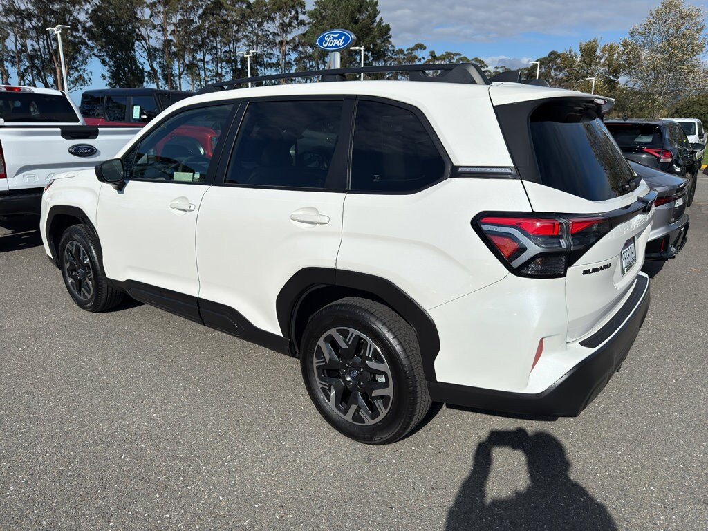 Used 2025 Subaru Forester Premium Premium AWD