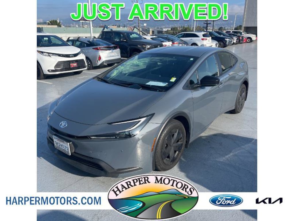 Used 2024 Toyota Prius LE LE