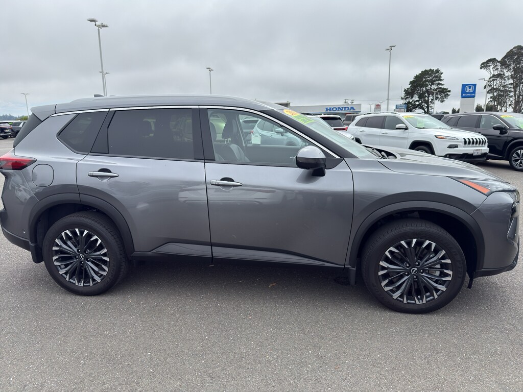 2025 Nissan Rogue SL - Photo 7