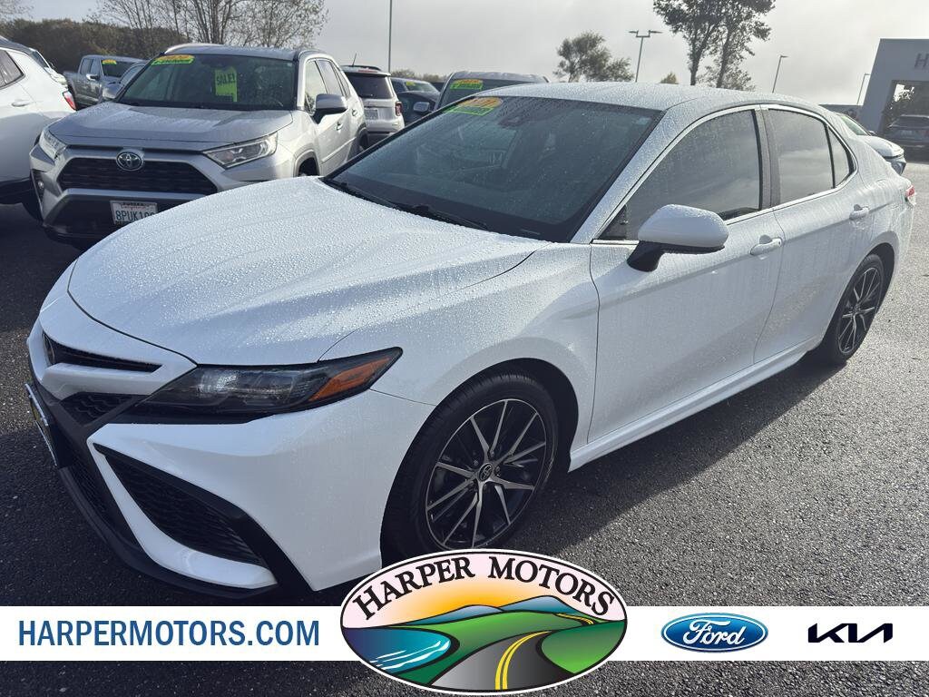 Used 2021 Toyota Camry SE SE Auto