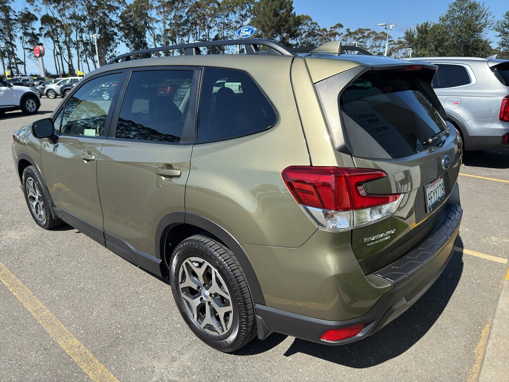 Used 2023 Subaru Forester Premium Premium CVT