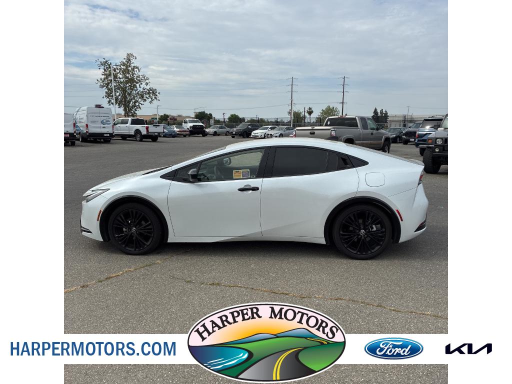 2025 Toyota Prius Nightshade FWD's photo