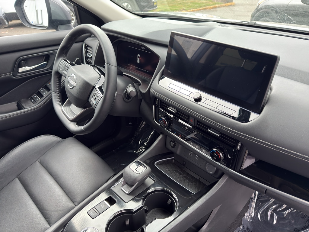 2025 Nissan Rogue SL - Photo 24