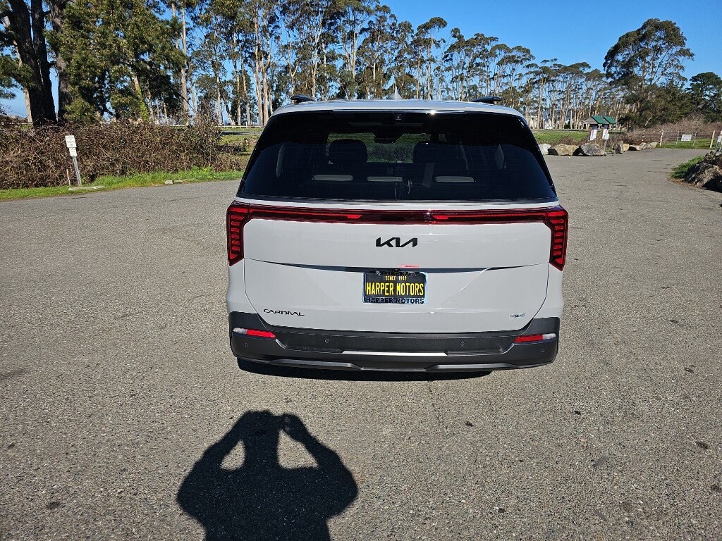 New 2026 Kia Carnival Hybrid SX Prestige Passenger Van