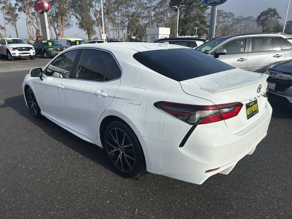 Used 2021 Toyota Camry SE SE Auto