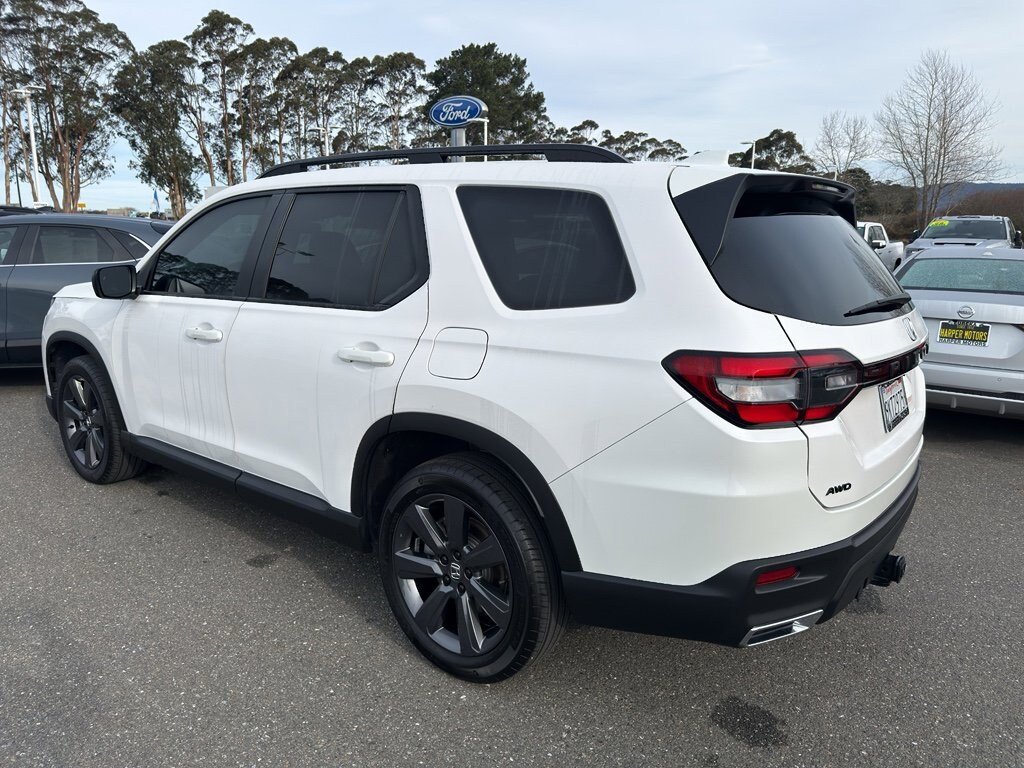 Used 2024 Honda Pilot Sport Sport AWD
