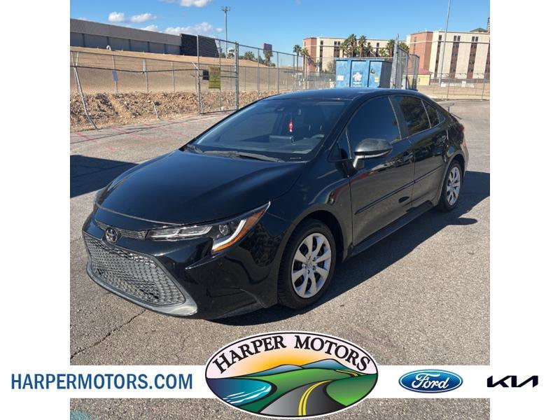 2021 Toyota Corolla LE's photo