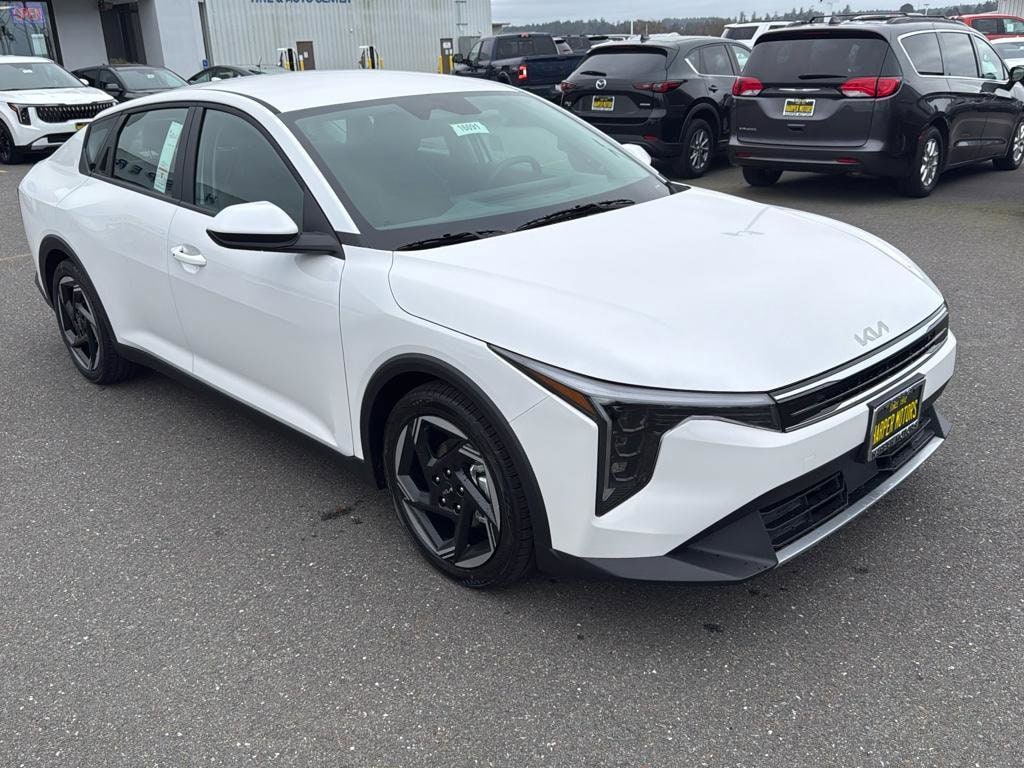 New 2025 Kia K4 EX Sedan