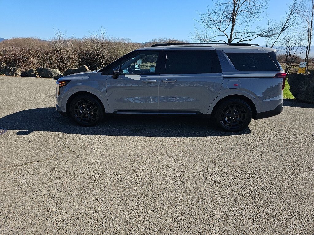 New 2026 Kia Carnival Hybrid SX Prestige Passenger Van