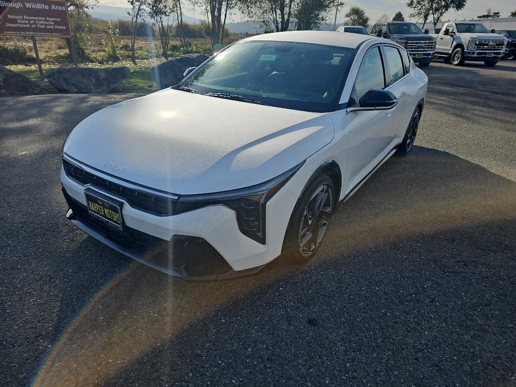 2025 Kia K4 GT-Line's photo