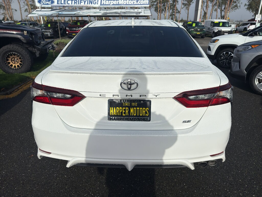 Used 2021 Toyota Camry SE SE Auto
