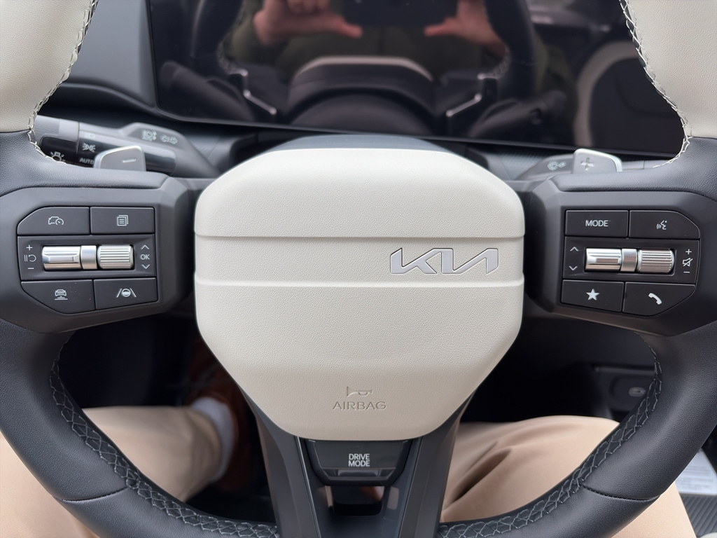 2025 Kia K4 GT-Line - Photo 12