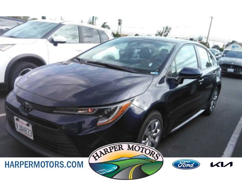 2024 Toyota Corolla LE's photo