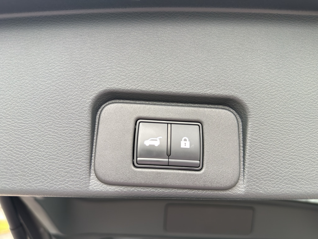 2025 Nissan Rogue SL - Photo 20